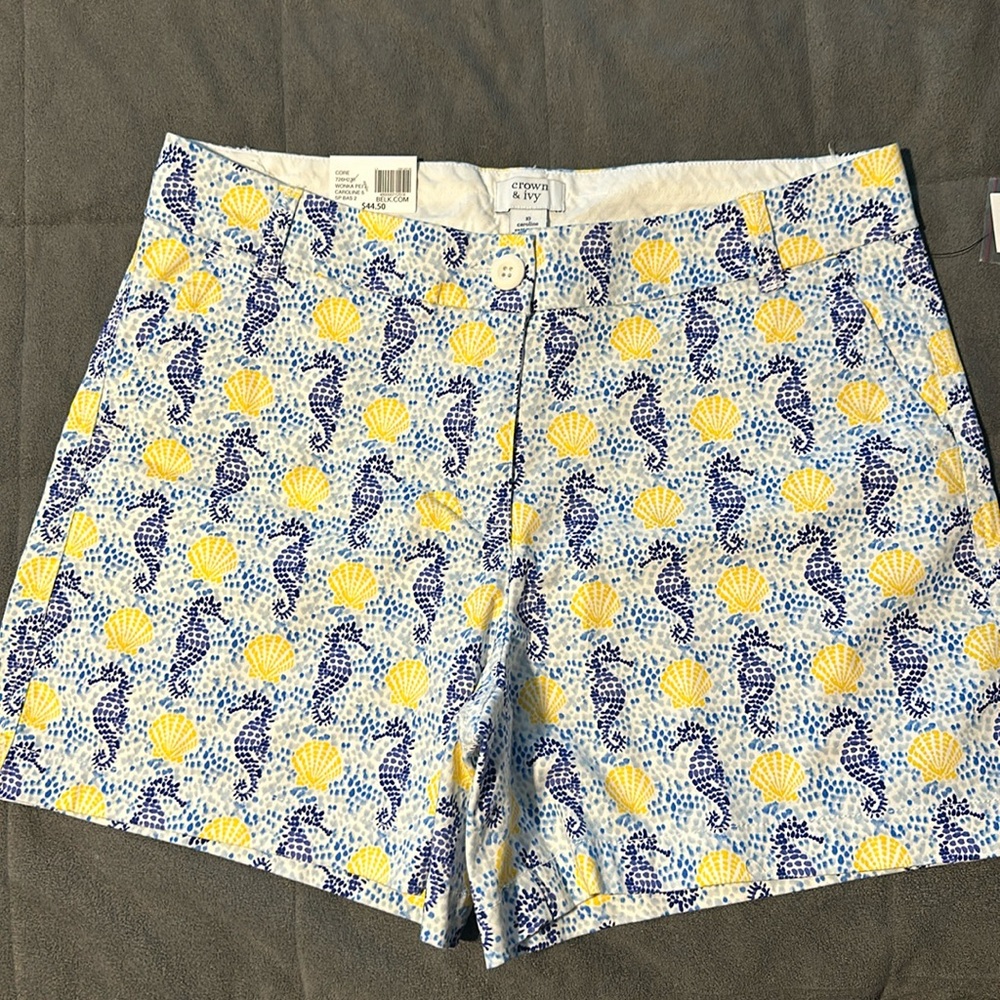 Women’s crown & Ivy 5” inseam shorts